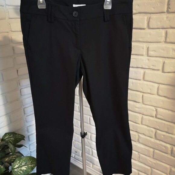 Anne Taylor Loft Marisa Ladies Straight Leg Black Capri Length Pants - Picture 1 of 8